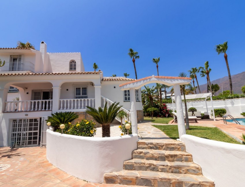 Venta · Villa / Chalet · Estepona · Costa del Sol