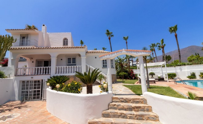 Venta · Villa / Chalet · Estepona · Costa del Sol