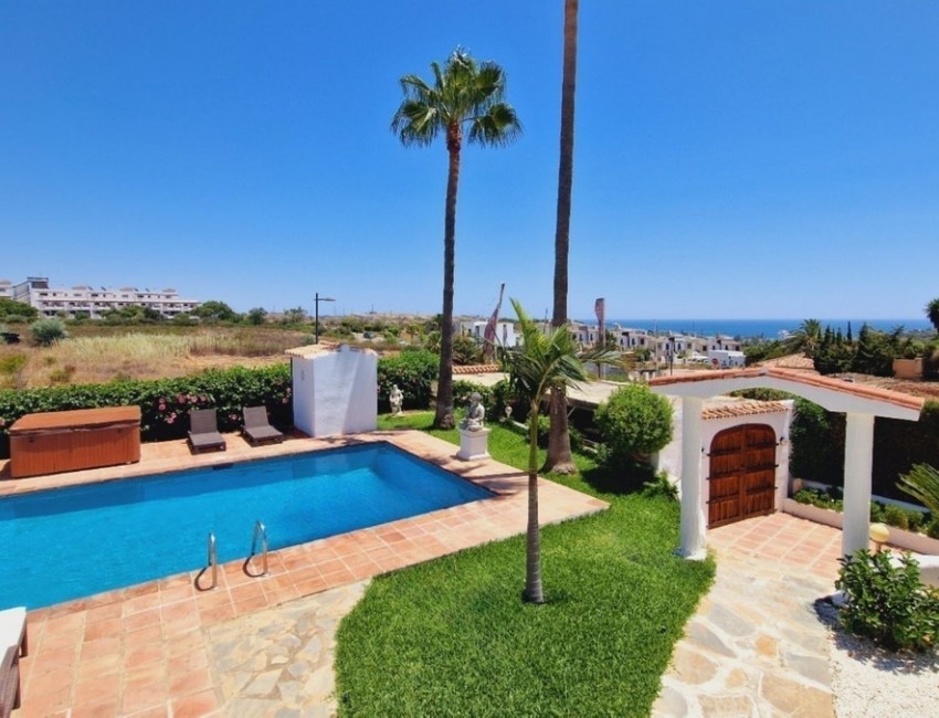 Venta · Villa / Chalet · Estepona · Costa del Sol