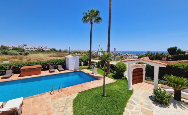 Venta · Villa / Chalet · Estepona · Costa del Sol