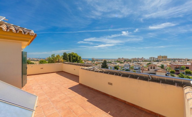 Venta · Villa / Chalet · Las Lagunas · Costa del Sol