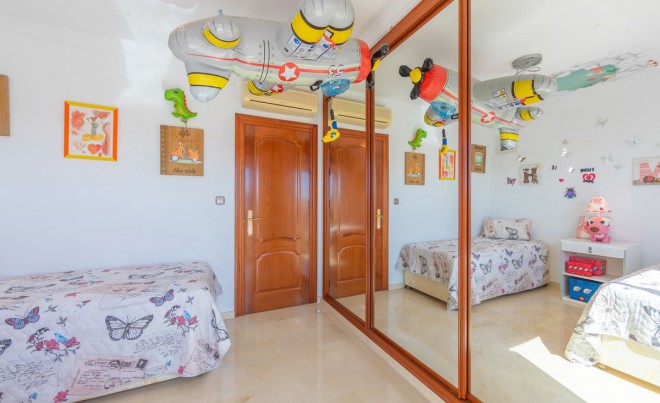 Venta · Villa / Chalet · Las Lagunas · Costa del Sol