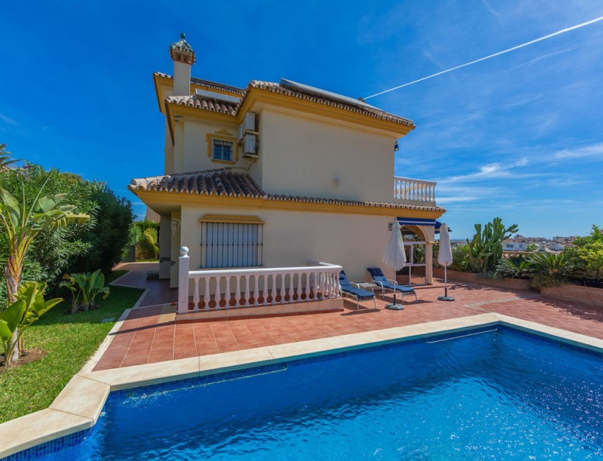 Venta · Villa / Chalet · Las Lagunas · Costa del Sol