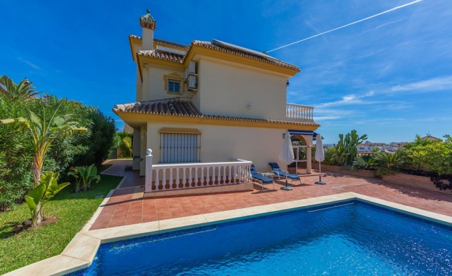 Venta · Villa / Chalet · Las Lagunas · Costa del Sol