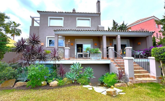 Venta · Villa / Chalet · La Duquesa · Costa del Sol