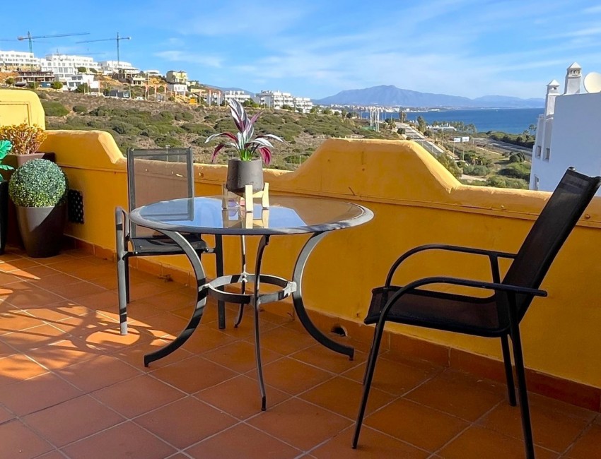 Sale · Apartment / Flat · Casares · Costa del Sol