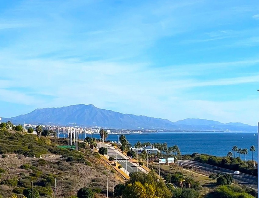 Sale · Apartment / Flat · Casares · Costa del Sol