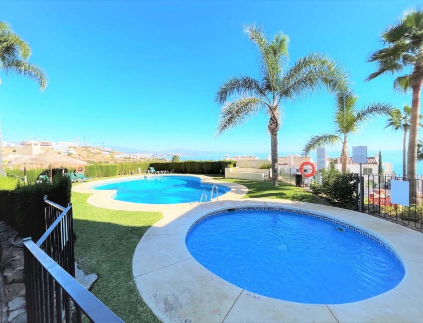 Sale · Apartment / Flat · Casares · Costa del Sol