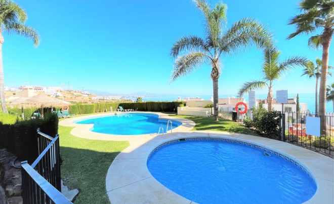 Sale · Apartment / Flat · Casares · Costa del Sol