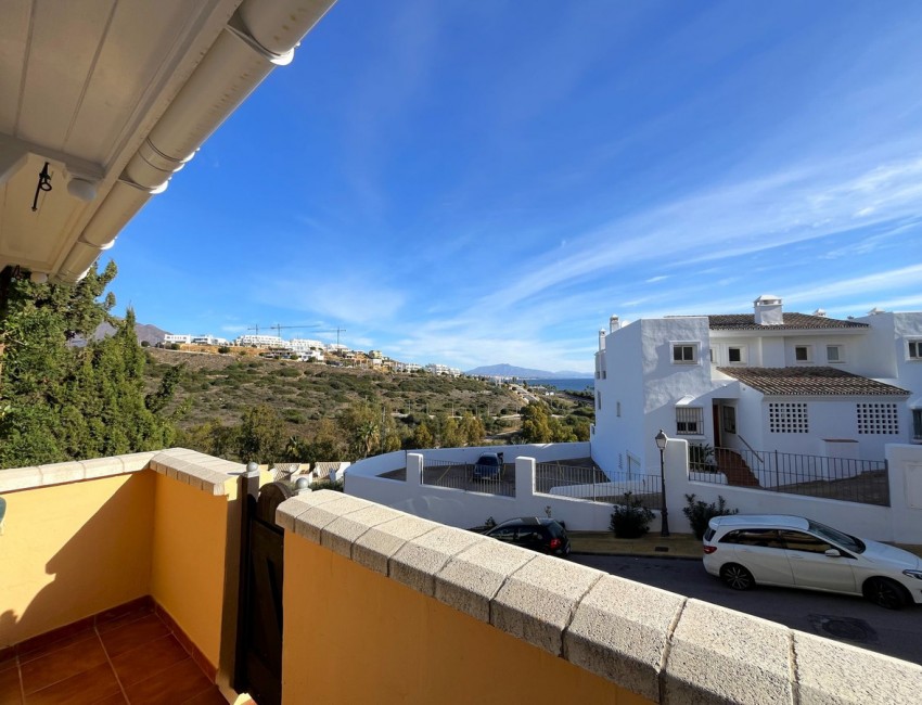 Sale · Apartment / Flat · Casares · Costa del Sol