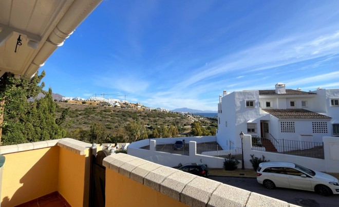 Sale · Apartment / Flat · Casares · Costa del Sol