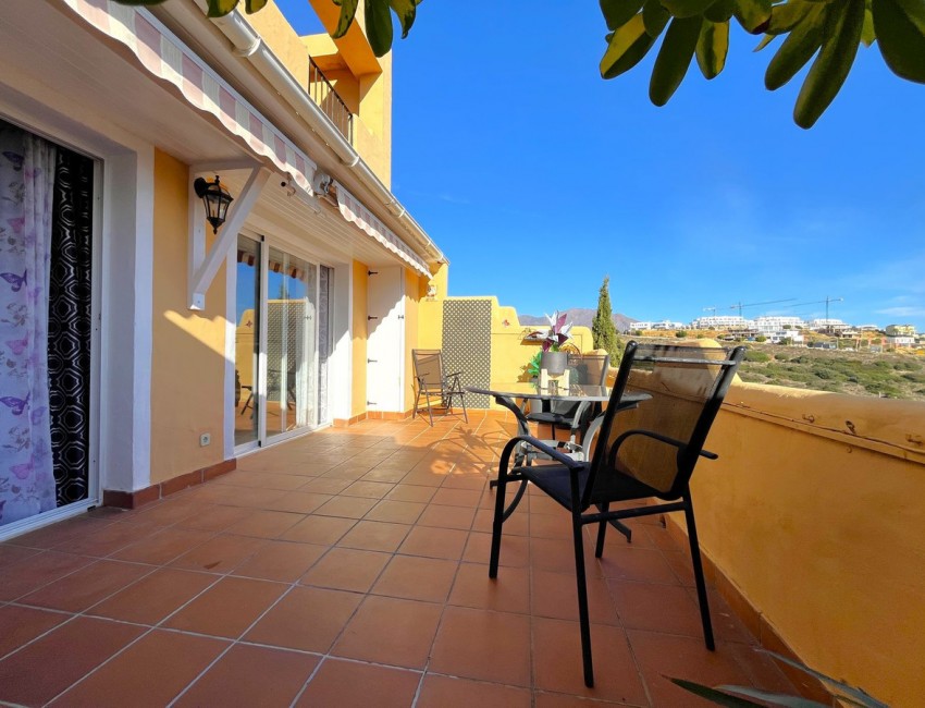 Sale · Apartment / Flat · Casares · Costa del Sol