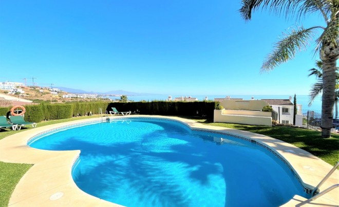 Sale · Apartment / Flat · Casares · Costa del Sol