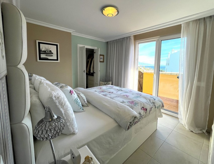 Sale · Apartment / Flat · Casares · Costa del Sol