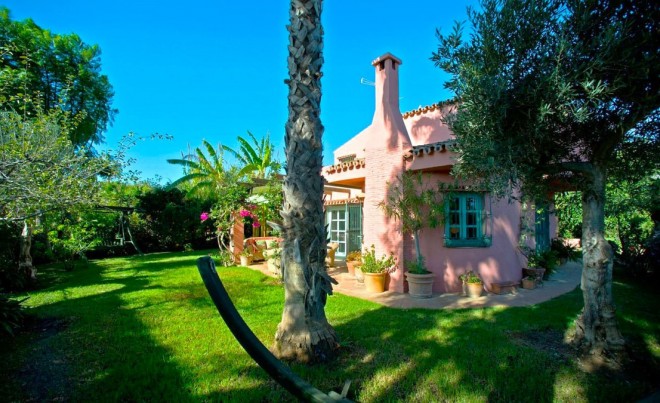 Venta · Villa / Chalet · Estepona · Costa del Sol