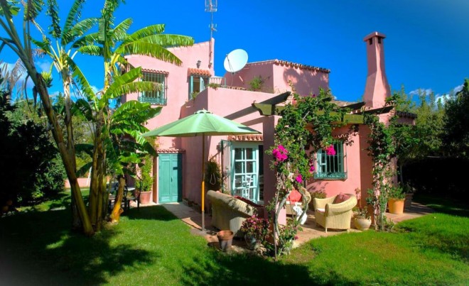 Venta · Villa / Chalet · Estepona · Costa del Sol