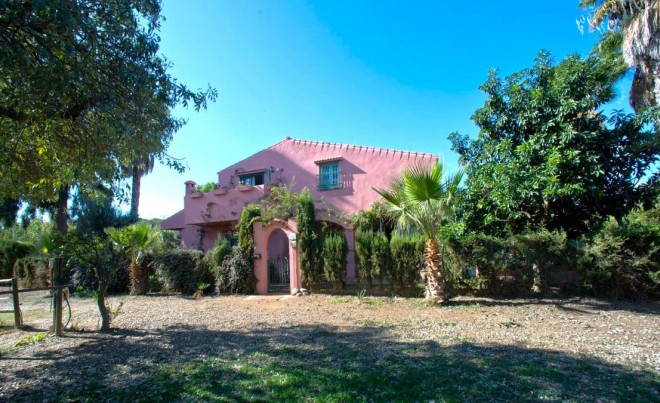 Venta · Villa / Chalet · Estepona · Costa del Sol