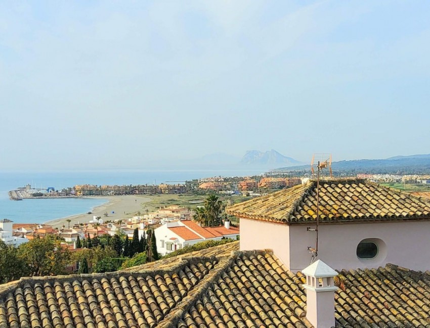 Revente · Villa · Torreguadiaro · Costa del Sol