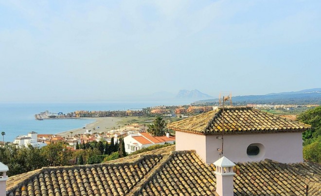 Revente · Villa · Torreguadiaro · Costa del Sol