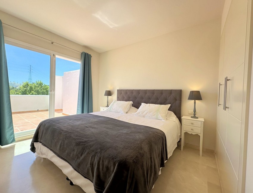 Sale · Apartment / Flat · Casares · Costa del Sol