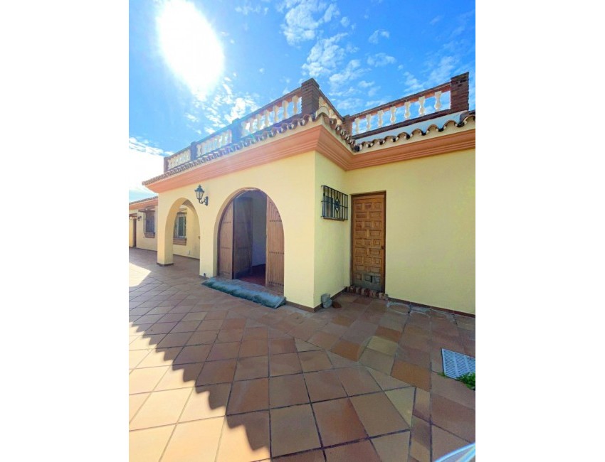 Venta · Villa / Chalet · Estepona · Costa del Sol