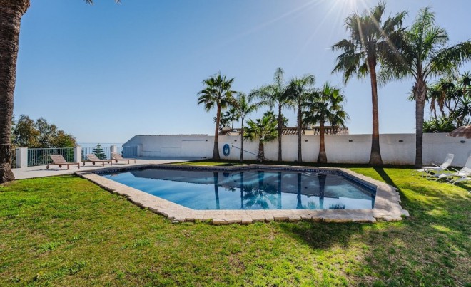 Venta · Villa / Chalet · Estepona · Costa del Sol