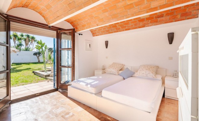 Venta · Villa / Chalet · Estepona · Costa del Sol