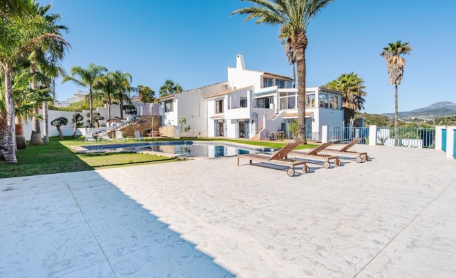 Venta · Villa / Chalet · Estepona · Costa del Sol