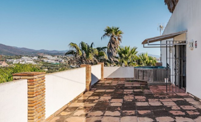 Venta · Villa / Chalet · Estepona · Costa del Sol