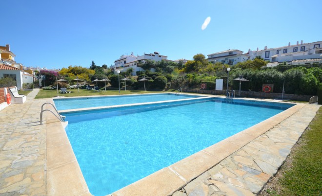 Venta · Bungalow / Adosado / Semiadosado · La Duquesa · Costa del Sol