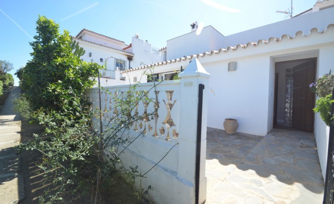 Venta · Bungalow / Adosado / Semiadosado · La Duquesa · Costa del Sol