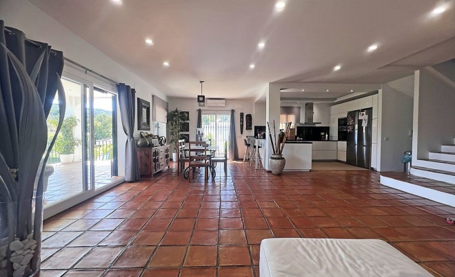 Venta · Villa / Chalet · Estepona · Costa del Sol