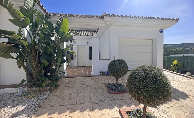 Venta · Villa / Chalet · Estepona · Costa del Sol