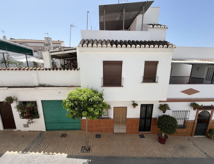 Sale · Bungalow / Townhouse / Detached / Terraced · Estepona · Costa del Sol