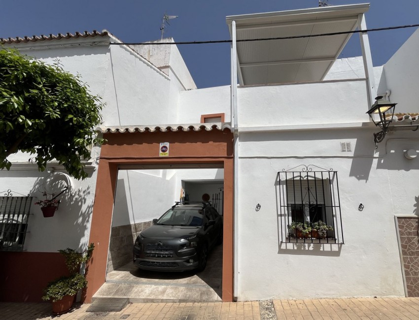 Sale · Bungalow / Townhouse / Detached / Terraced · Estepona · Costa del Sol