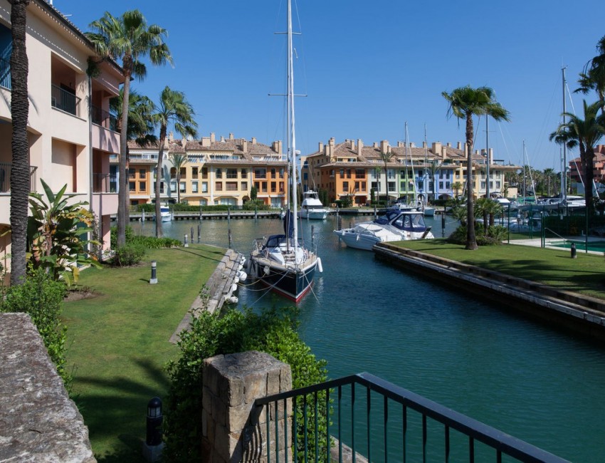 Sale · Apartment / Flat · Sotogrande Marina · Costa del Sol