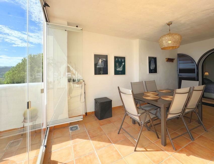 Sale · Apartment / Flat · Casares · Costa del Sol