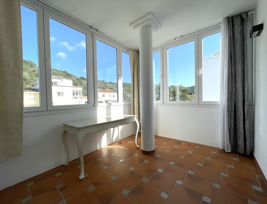 Sale · Bungalow / Townhouse / Detached / Terraced · Casares · Costa del Sol