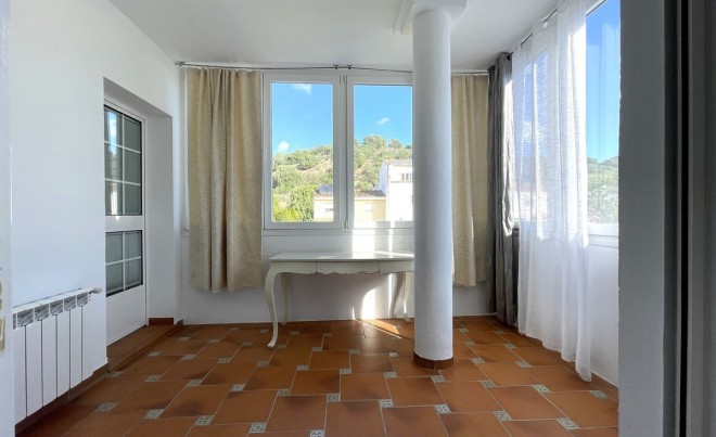 Revente · Bungalow / Maison de Ville · Casares · Costa del Sol