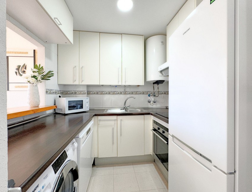 Sale · Apartment / Flat · Casares · Costa del Sol