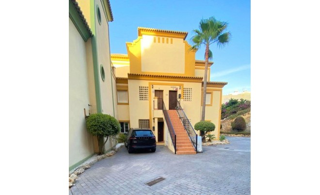 Sale · Apartment / Flat · Casares · Costa del Sol