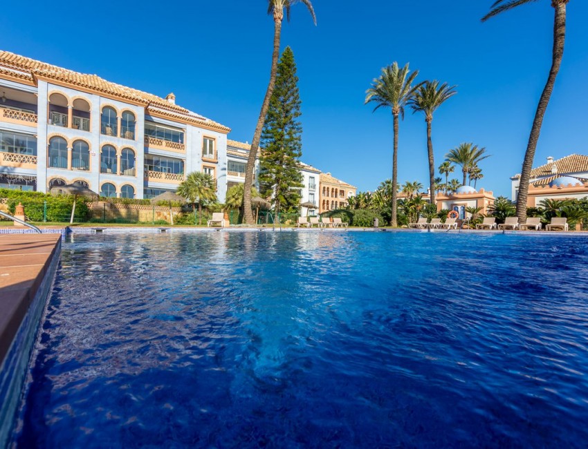 Sale · Apartment / Flat · Casares · Costa del Sol