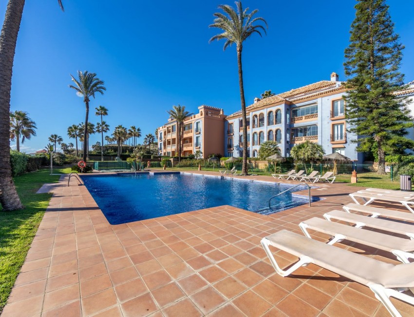 Sale · Apartment / Flat · Casares · Costa del Sol