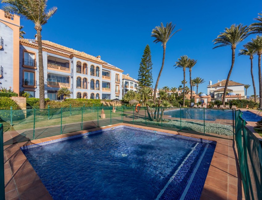 Sale · Apartment / Flat · Casares · Costa del Sol