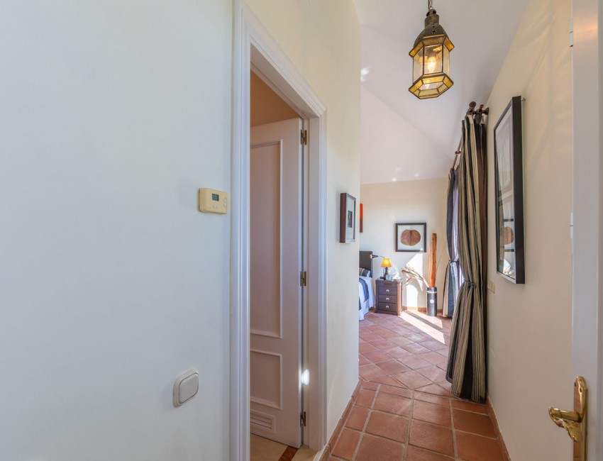 Sale · Apartment / Flat · Casares · Costa del Sol