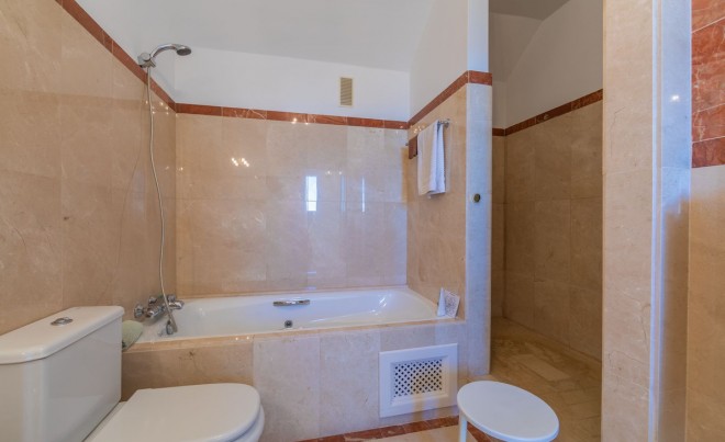 Sale · Apartment / Flat · Casares · Costa del Sol