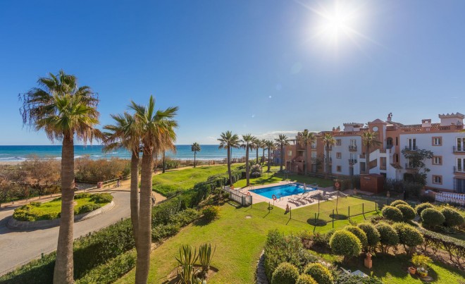 Sale · Apartment / Flat · Casares · Costa del Sol