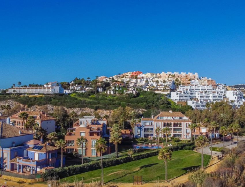 Sale · Apartment / Flat · Casares · Costa del Sol