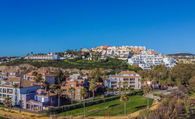 Sale · Apartment / Flat · Casares · Costa del Sol