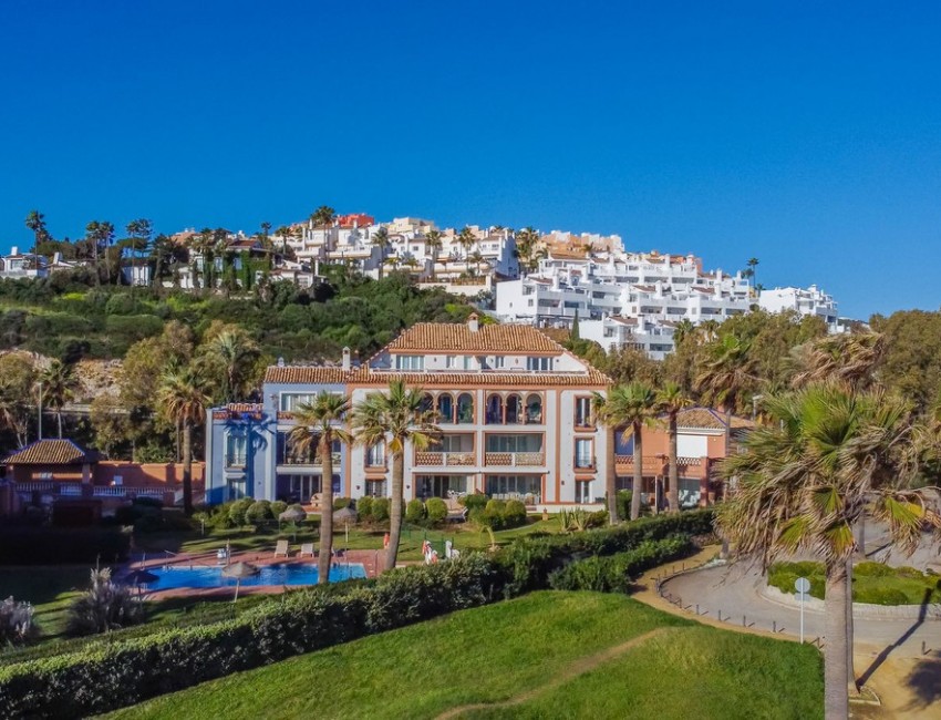 Sale · Apartment / Flat · Casares · Costa del Sol